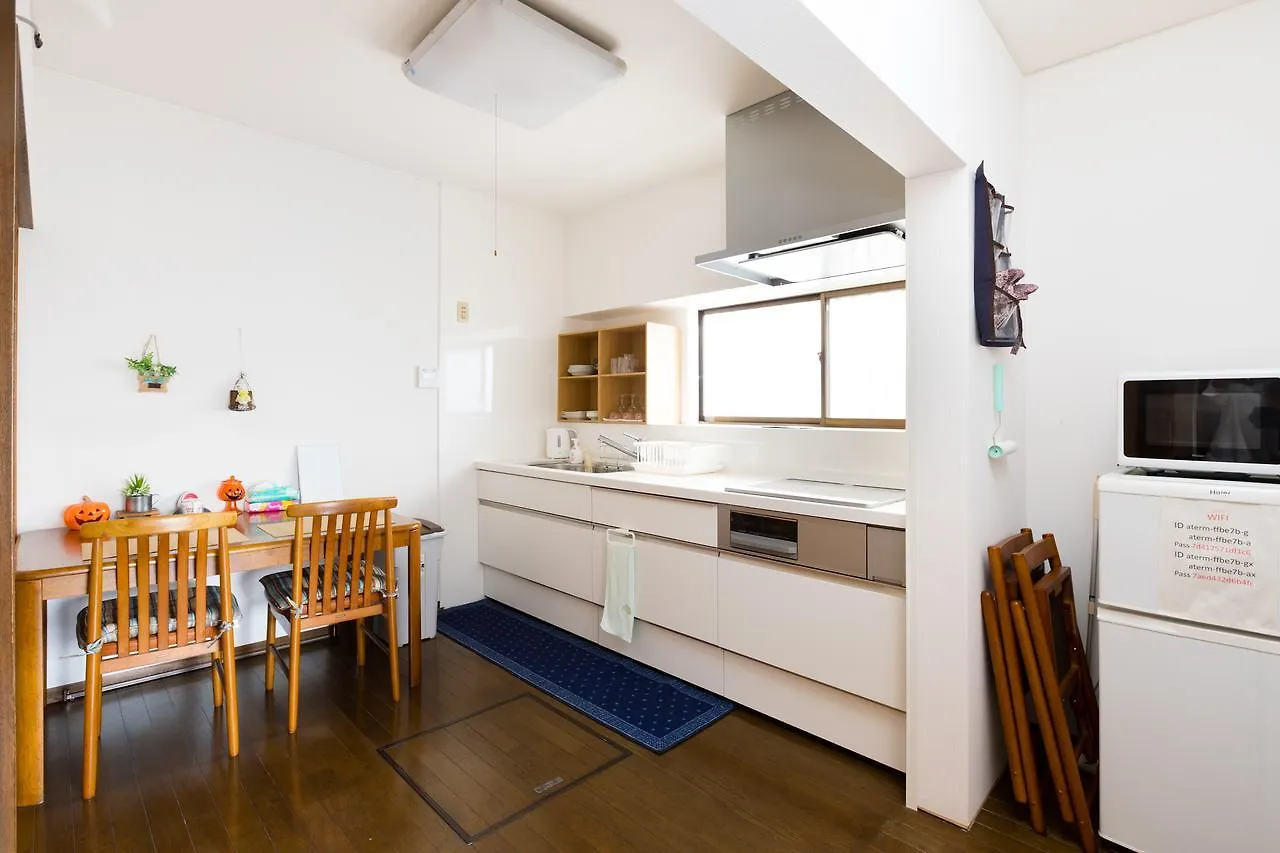A&Z Guest House Kaizuka 0*,  Japan